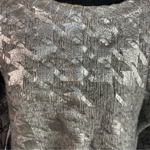 Lord & Taylor Silver & Grey Sweater - Picture 5 of 8